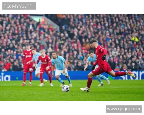 2019年曼城与利物浦巅峰对决海报展现足球激情与荣耀