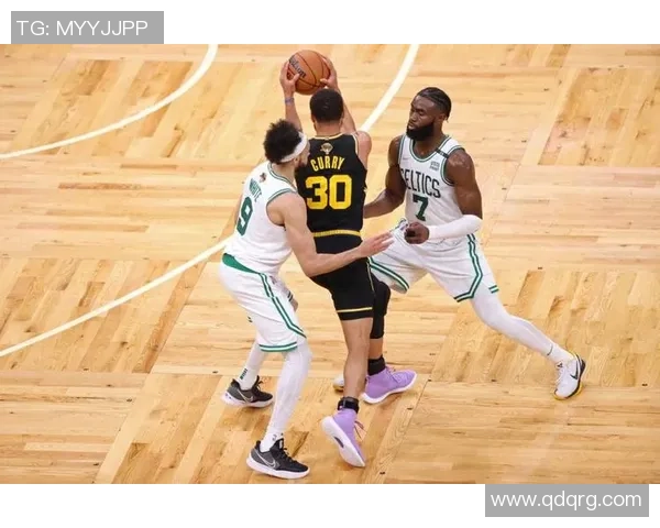 凯尔特人与勇士的得分对决分析及赛季表现回顾